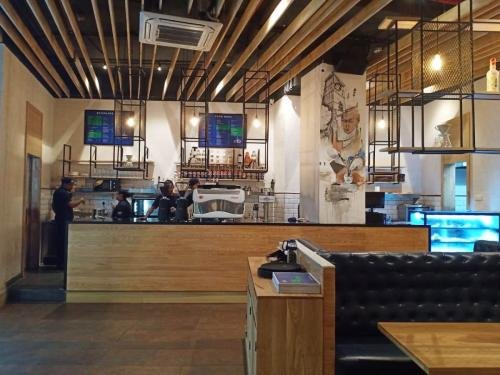 Cafe-Ritazza-Surat-3