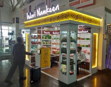 Indori-Namkeen-at-Indore-Airport-2