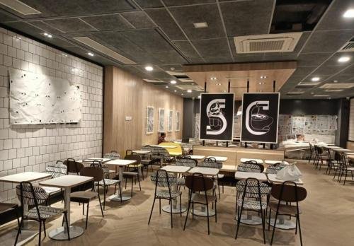 Mc-Donalds-Mall-of-Indian-Noida-2