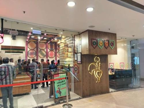 Nandos-Mall-of-India-Noida-3